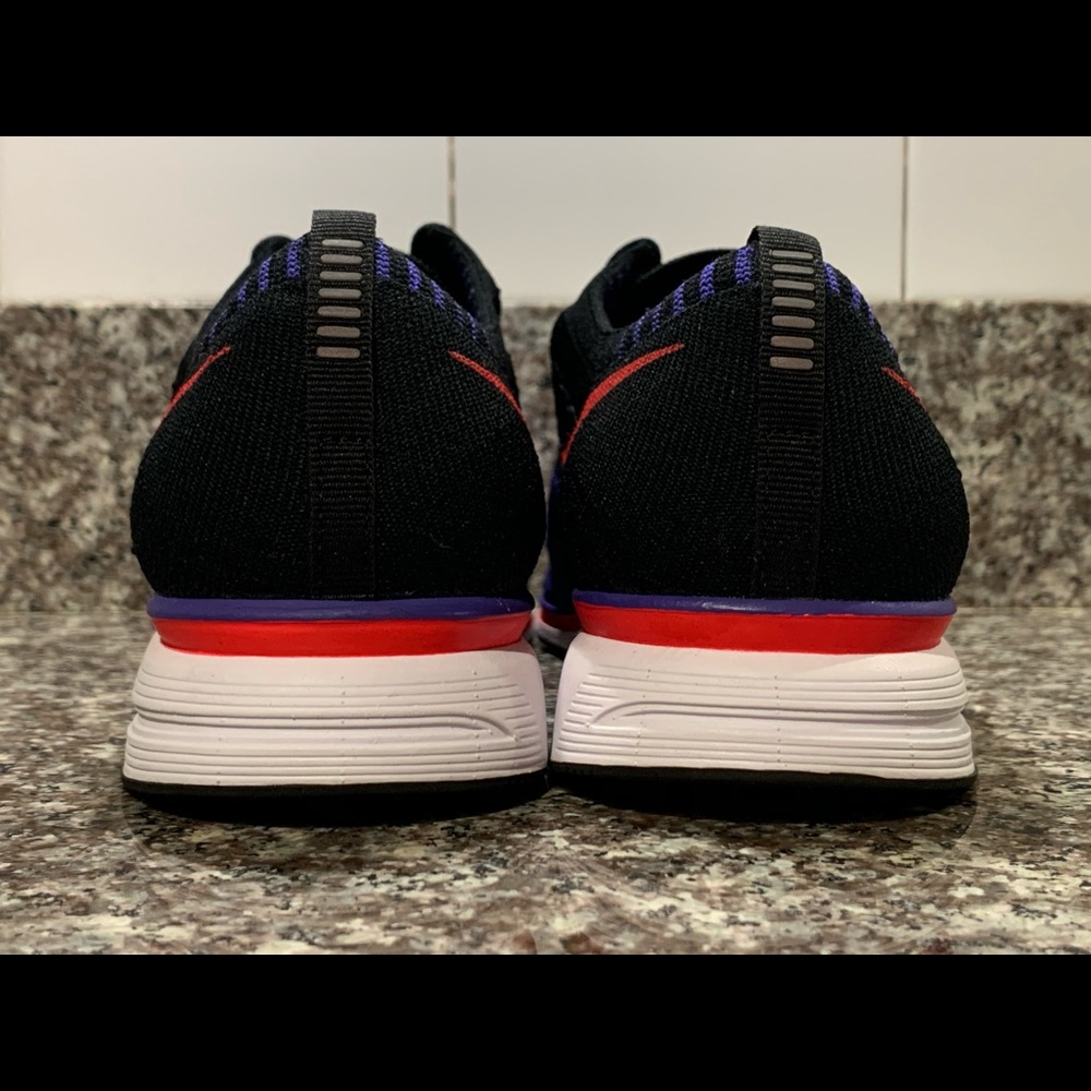 Nike - Picture 6 of 8